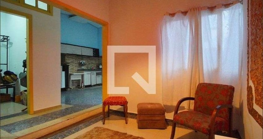 Casa para Aluguel - Vila Jardim, 2 Quartos,  110 m² - Porto Alegre