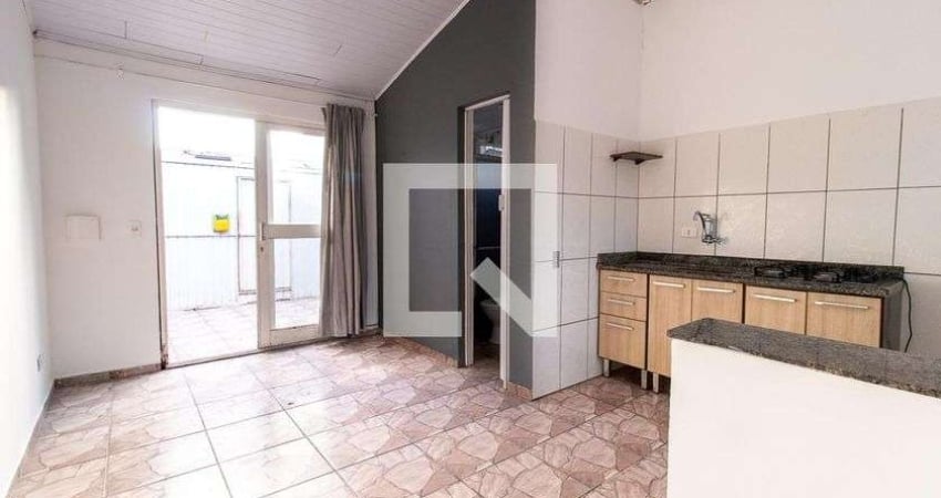 Kitnet / Stúdio para Aluguel - Novo Mundo, 1 Quarto,  21 m² - Curitiba