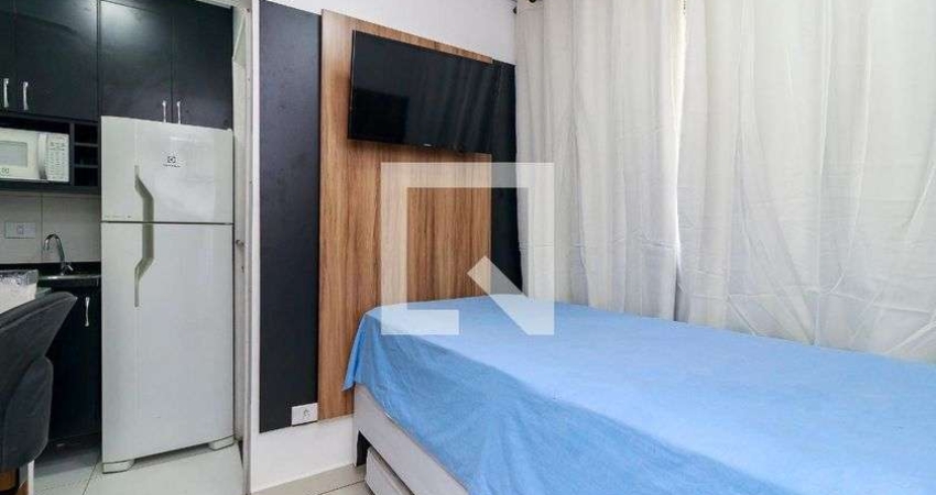 Kitnet / Stúdio para Aluguel - Brooklin, 6 Quartos,  10 m² - São Paulo