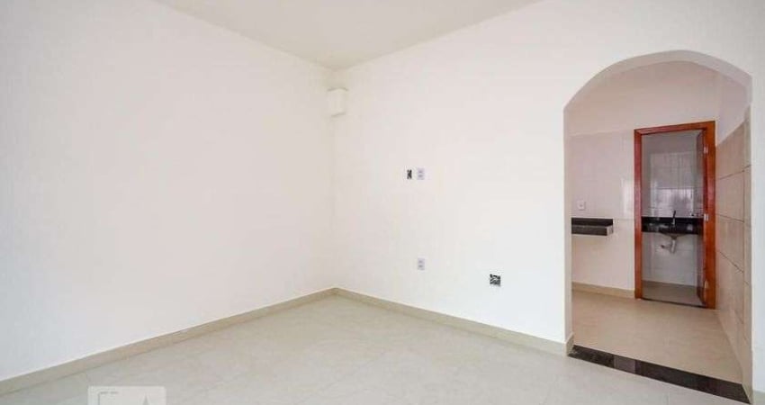 Casa para Aluguel - Bonfim, 1 Quarto,  51 m² - Belo Horizonte
