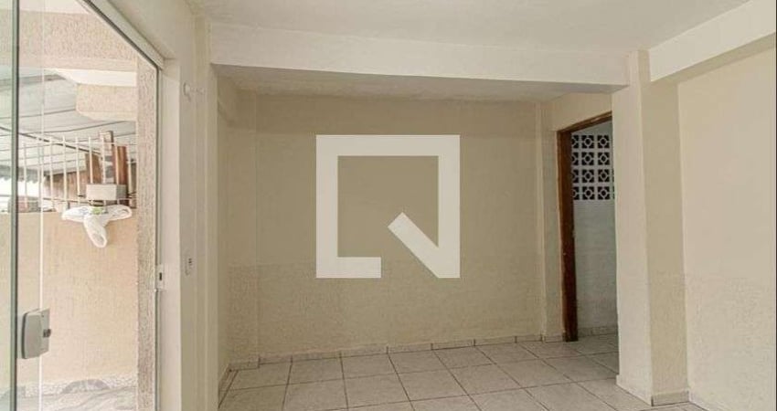 Casa para Aluguel - Sítio Cercado, 2 Quartos,  100 m² - Curitiba