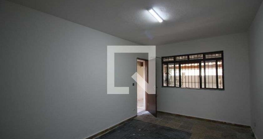 Casa para Aluguel - Jardim Maria Rita, 4 Quartos,  150 m² - São Paulo