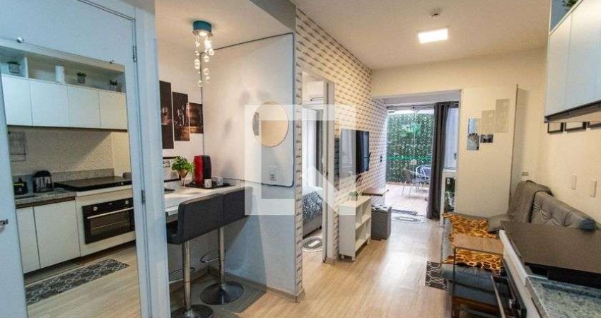 Apartamento para Aluguel - Liberdade, 1 Quarto,  50 m² - São Paulo