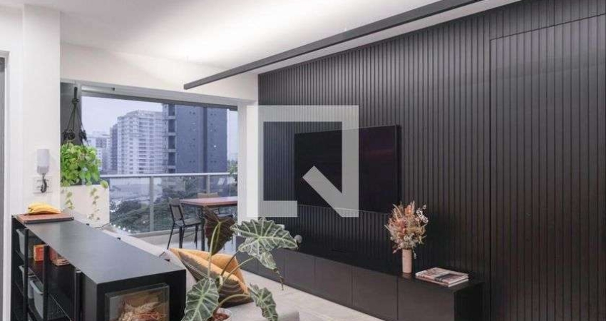Apartamento para Aluguel - Moema, 2 Quartos,  71 m² - São Paulo