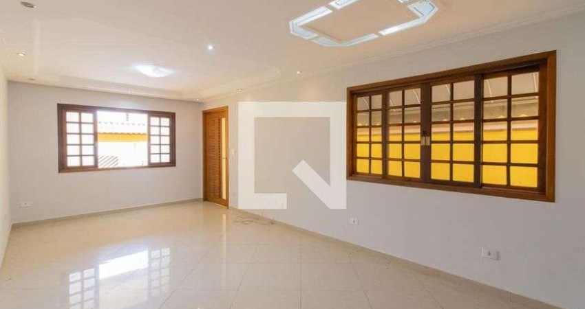 Casa para Aluguel - Jardim Cocaia, 3 Quartos,  197 m² - Guarulhos
