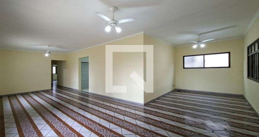 Casa para Aluguel - Guilhermina, 3 Quartos,  250 m² - Praia Grande