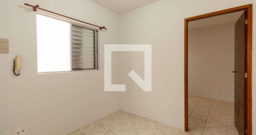 Casa para Aluguel - Vila Carrão, 2 Quartos,  47 m² - São Paulo