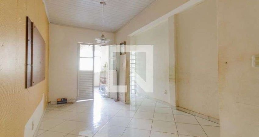 Casa para Aluguel - Barbalho, 1 Quarto,  130 m² - Salvador