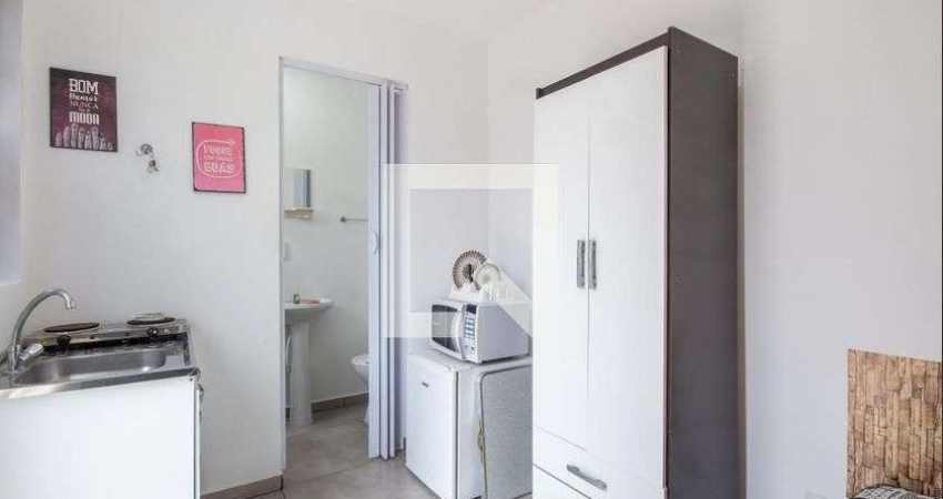Kitnet / Stúdio para Aluguel - Cipava, 1 Quarto,  10 m² - Osasco