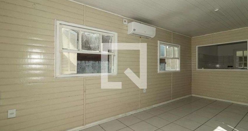 Casa para Aluguel - Sarandi, 4 Quartos,  120 m² - Porto Alegre