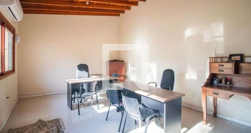 Casa para Aluguel - Ipanema, 1 Quarto,  50 m² - Porto Alegre
