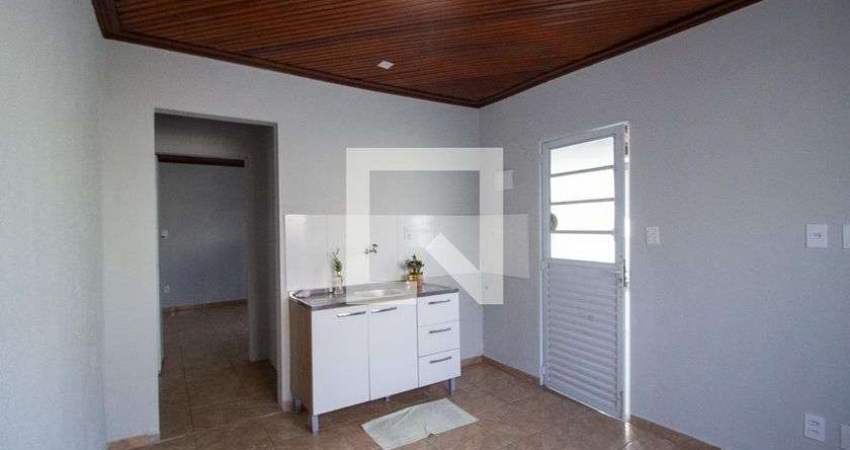 Casa para Aluguel - Jardim Saira, 1 Quarto,  49 m² - Sorocaba