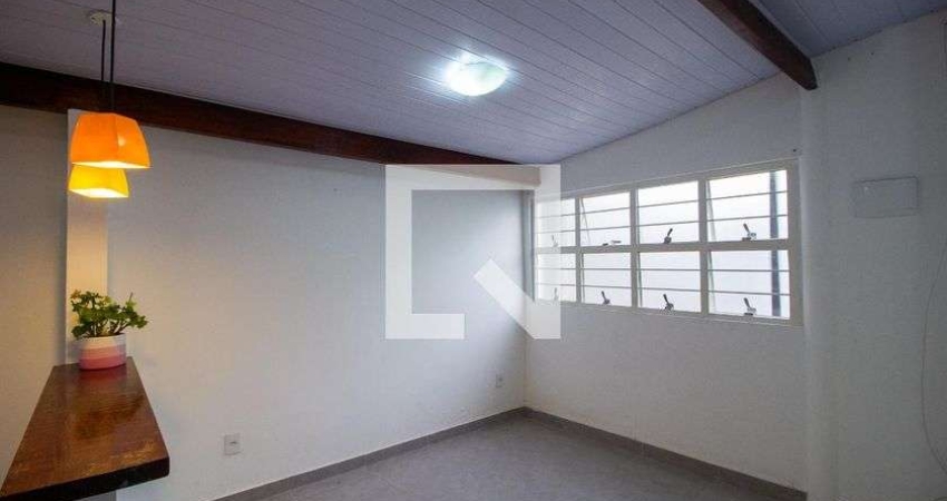 Casa para Aluguel - Jardim Saira, 1 Quarto,  30 m² - Sorocaba