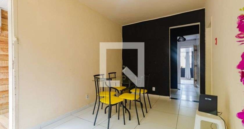 Casa para Aluguel - Barbalho, 2 Quartos,  68 m² - Salvador