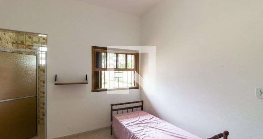 Casa para Aluguel - Nova Mirim, 2 Quartos,  70 m² - Praia Grande