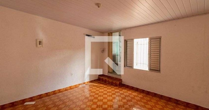 Casa para Aluguel - Jardim Santo Antonio, 1 Quarto,  42 m² - São Paulo