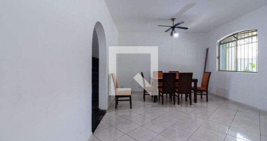 Casa para Aluguel - Butantã, 4 Quartos,  196 m² - São Paulo