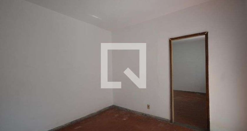 Casa para Aluguel - Campo Grande, 1 Quarto,  40 m² - Rio de Janeiro