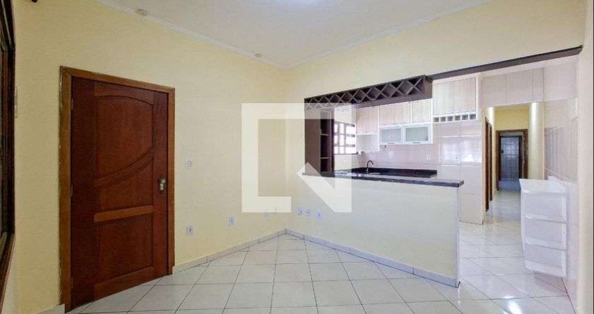 Casa para Aluguel - Nova Mirim, 2 Quartos,  120 m² - Praia Grande