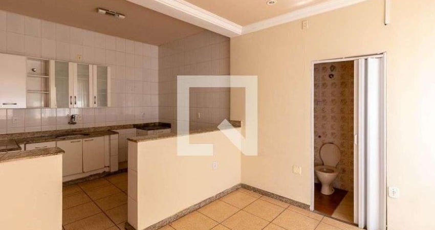 Casa para Aluguel - Padre Eustáquio, 1 Quarto,  70 m² - Belo Horizonte