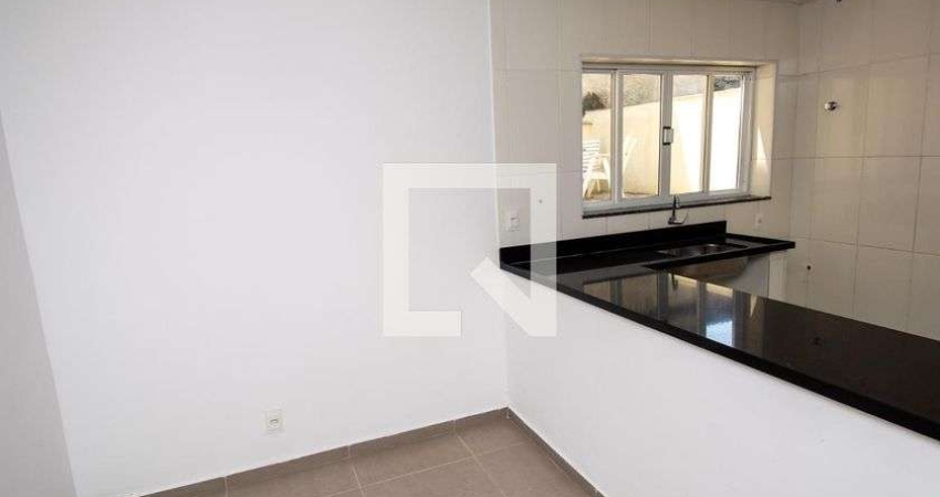 Casa para Aluguel - Jacarepaguá, 1 Quarto,  54 m² - Rio de Janeiro