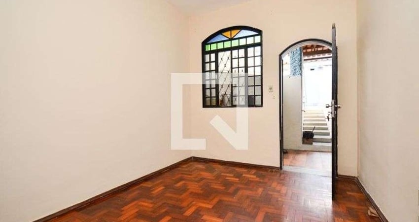 Casa para Aluguel - Sagrada Família, 2 Quartos,  190 m² - Belo Horizonte