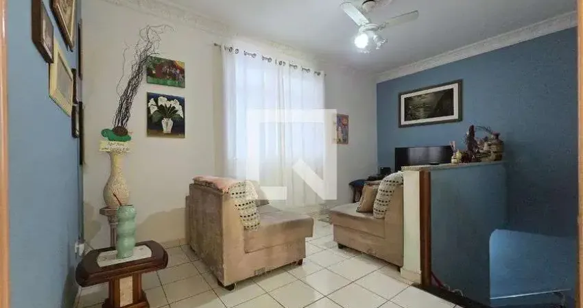 Casa para Aluguel - Marapé, 2 Quartos,  75 m² - Santos