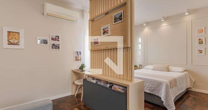 Kitnet / Stúdio para Aluguel - Santa Cecília, 1 Quarto,  32 m² - Porto Alegre