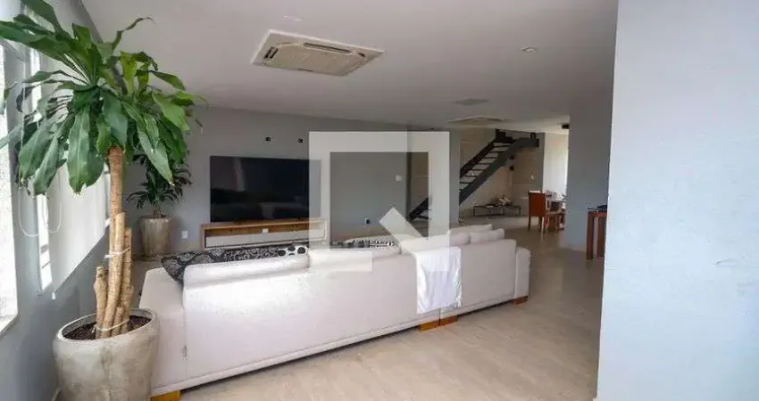 Cobertura para Aluguel - Jardim Oceânico, 3 Quartos,  190 m² - Rio de Janeiro