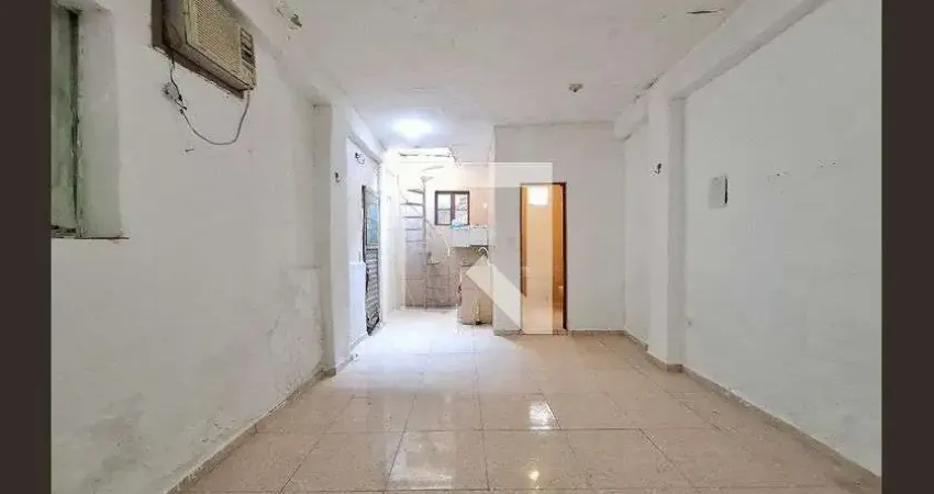 Casa para Aluguel - Cidade Nova, 1 Quarto,  35 m² - Rio de Janeiro