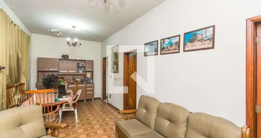 Casa para Aluguel - Ramos, 3 Quartos,  280 m² - Rio de Janeiro