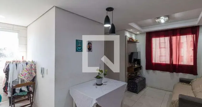 Apartamento para Aluguel - Vila Carmosina, 2 Quartos,  42 m² - São Paulo