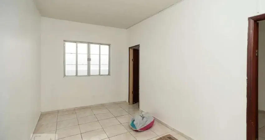 Casa para Aluguel - Cascadura, 2 Quartos,  375 m² - Rio de Janeiro
