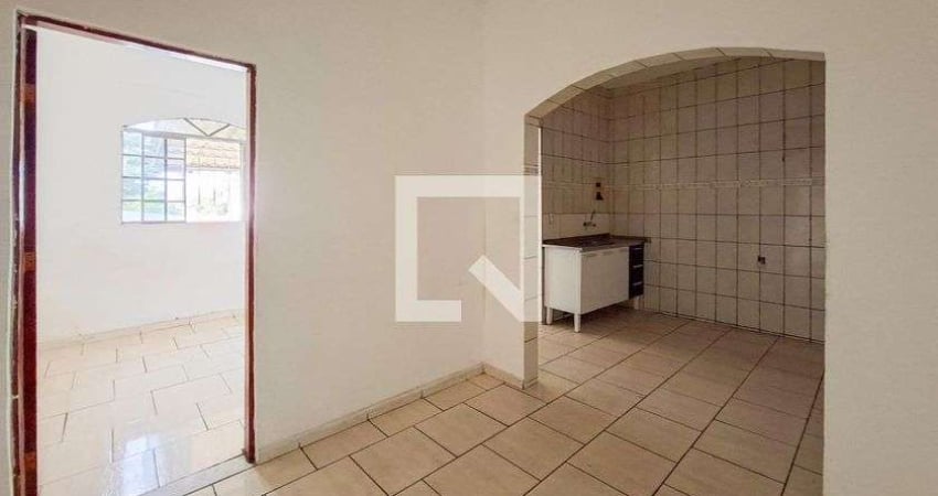 Casa para Aluguel - Santa Cruz, 3 Quartos,  250 m² - Belo Horizonte