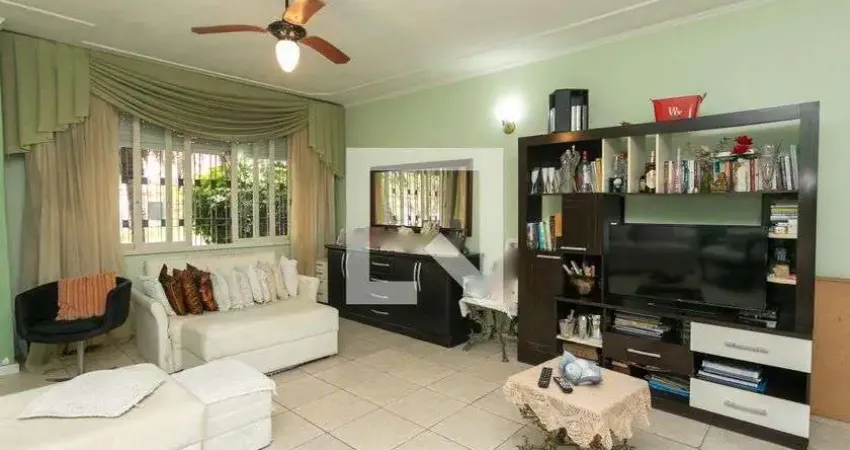 Casa para Aluguel - Sarandi, 3 Quartos,  220 m² - Porto Alegre