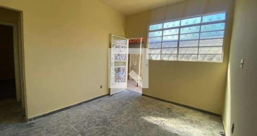 Casa para Aluguel - Betânia, 2 Quartos,  56 m² - Belo Horizonte