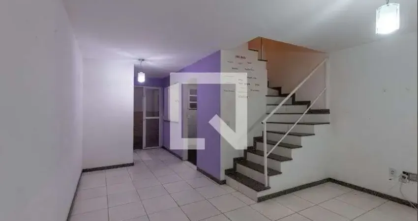 Casa para Aluguel - Jacarepaguá, 2 Quartos,  65 m² - Rio de Janeiro