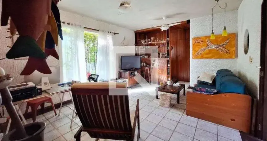 Casa para Aluguel - Camboinhas, 3 Quartos,  556 m² - Niterói
