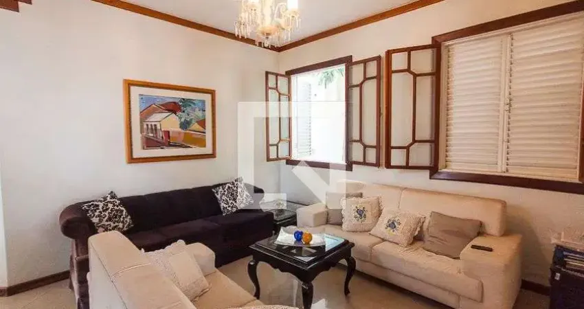 Casa para Aluguel - Brasil, 4 Quartos,  360 m² - Uberlândia