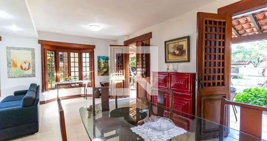 Casa para Aluguel - Camboinhas, 5 Quartos,  400 m² - Niterói