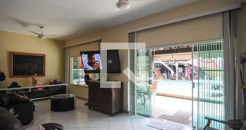 Casa para Aluguel - Piratininga, 4 Quartos,  765 m² - Niterói