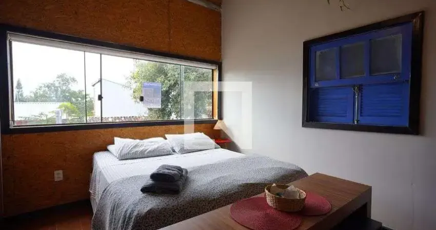 Kitnet / Stúdio para Aluguel - Rio Tavares, 1 Quarto,  15 m² - Florianópolis