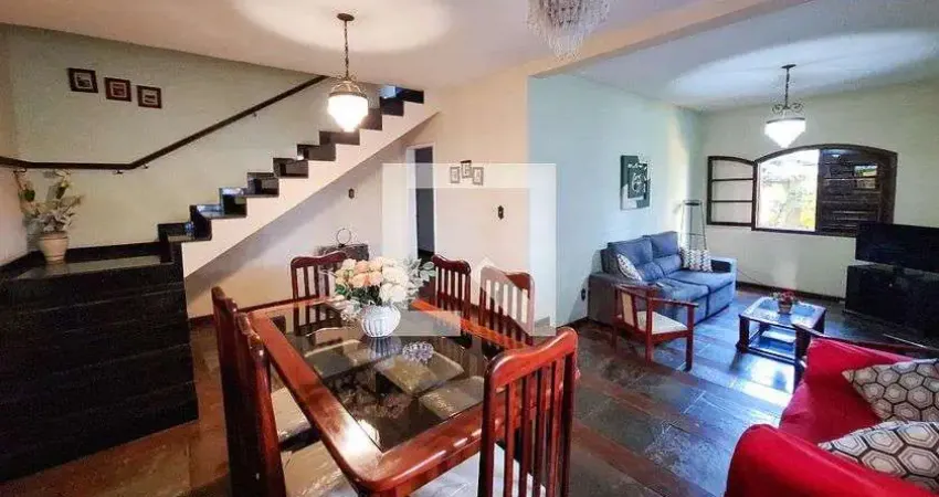 Casa para Aluguel - Cantagalo, 4 Quartos,  390 m² - Niterói