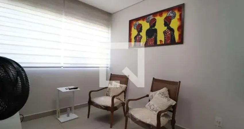 Casa para Aluguel - Brasil, 3 Quartos,  270 m² - Uberlândia