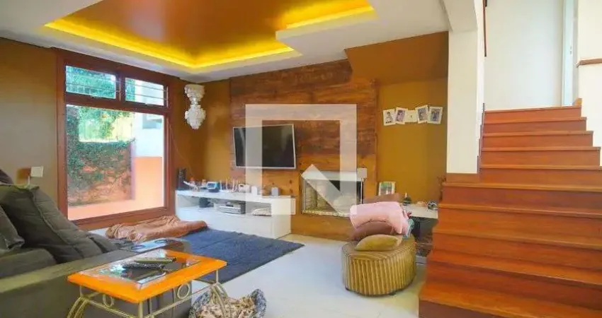 Casa para Aluguel - Morro do Espelho, 5 Quartos,  350 m² - São Leopoldo