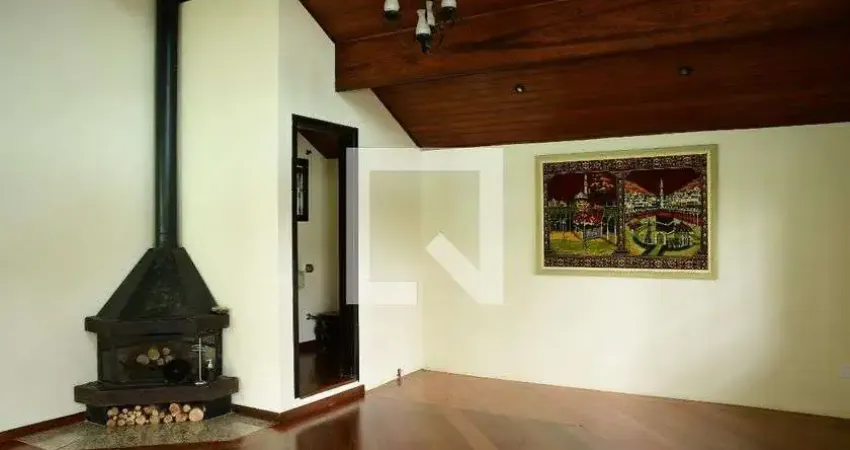 Casa para Aluguel - Jardim Semiramis, 3 Quartos,  115 m² - Cotia