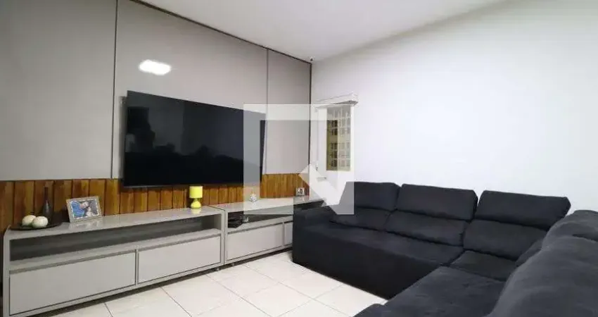 Casa para Aluguel - Cidade Jardim, 3 Quartos,  200 m² - Uberlândia