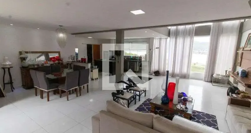 Casa para Aluguel - Piratininga, 4 Quartos,  250 m² - Niterói