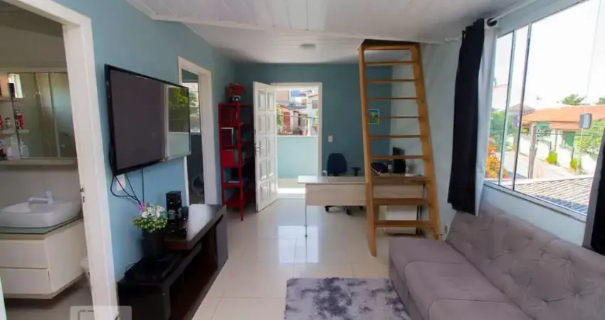 Casa para Aluguel - Monte Cristo, 3 Quartos,  70 m² - Florianópolis