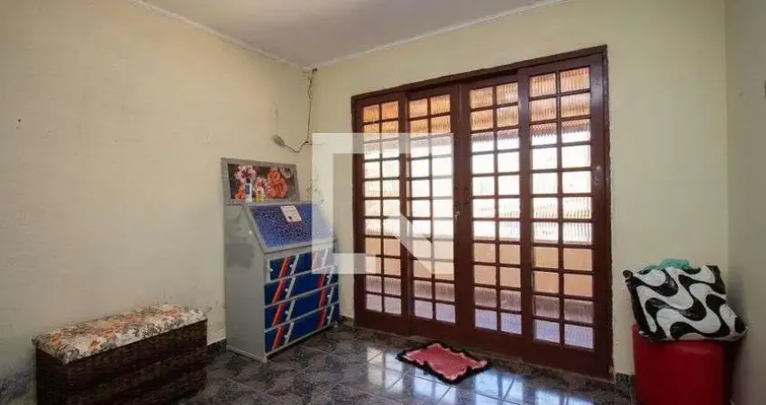 Casa para Aluguel - Ceilândia, 4 Quartos,  1 m² - Brasília